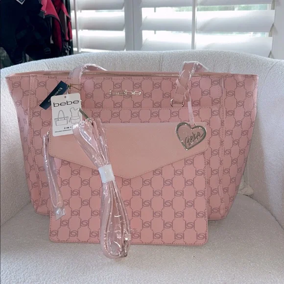 ⭐️NWT Bebe Tanya Monogram Tote w/Pouch⭐️